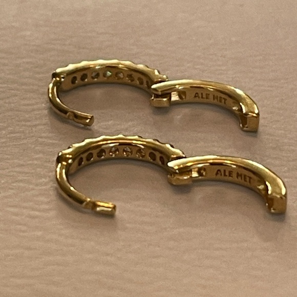 New Authentic Pandora Sparkling Huggie Hoop Earrings 14k gold plated ss & cz - Picture 7 of 13